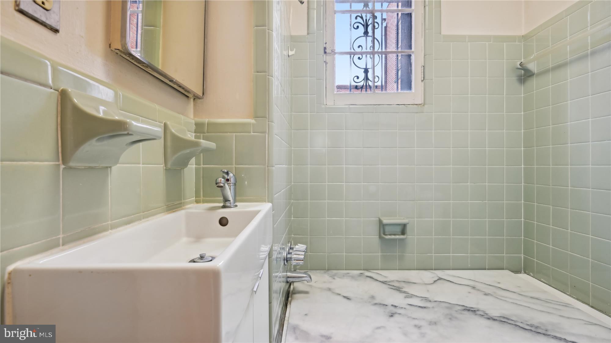 707-709 8TH STREET SE