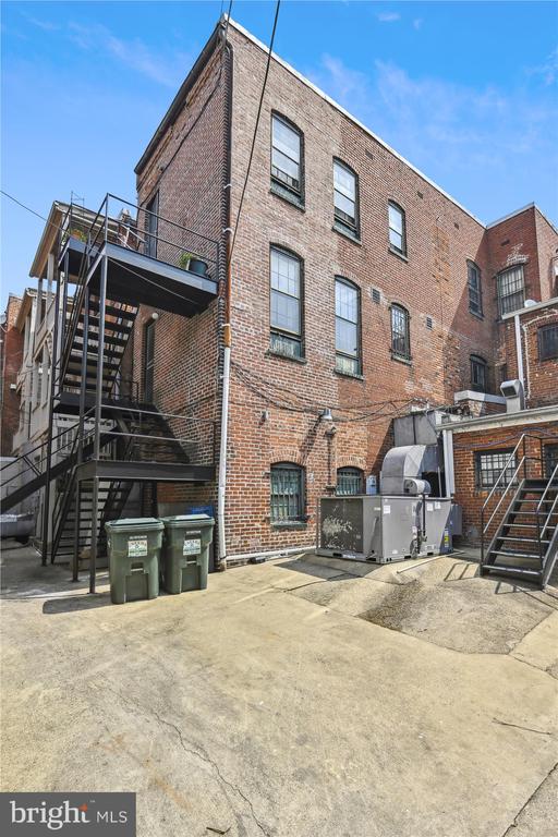 707-709 8TH STREET SE