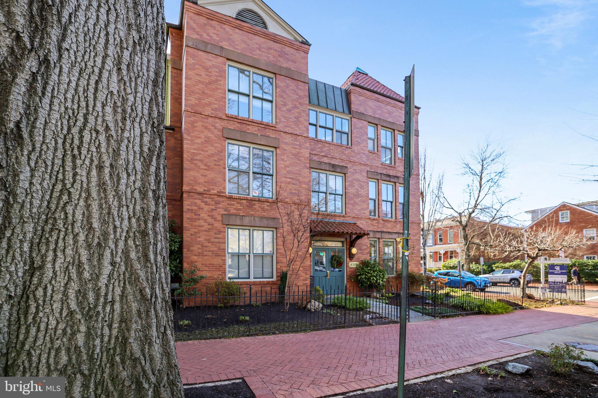 701 E STREET SE Unit: SUITE 1B
