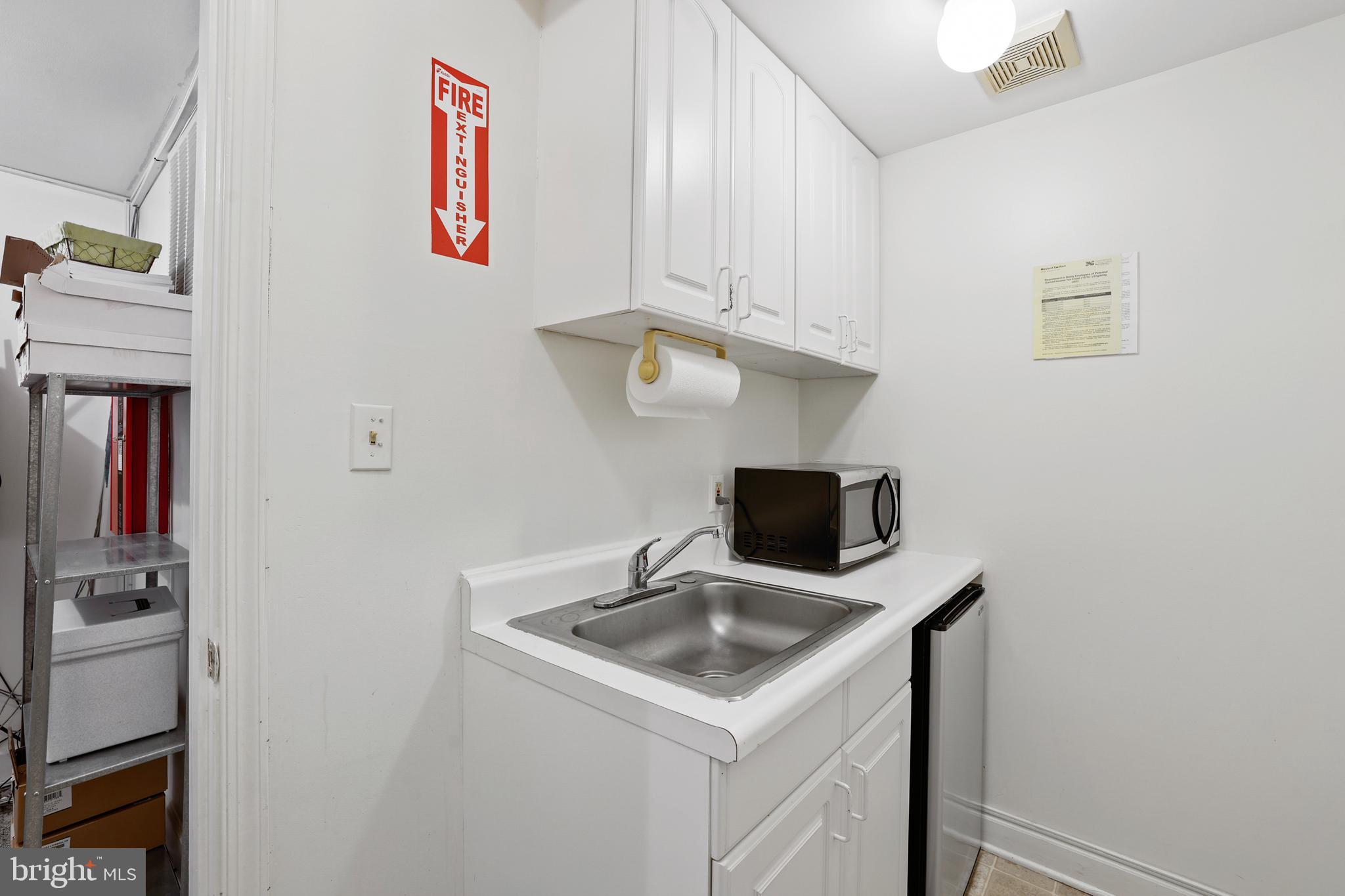 701 E STREET SE Unit: SUITE 1B