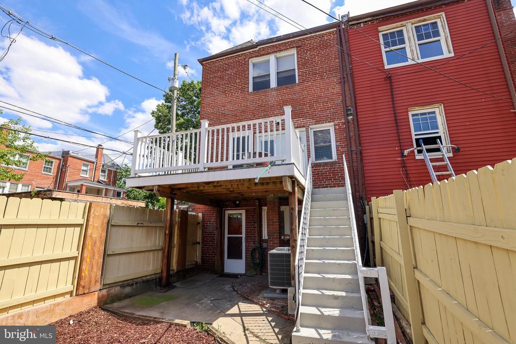 215 Jefferson St NW