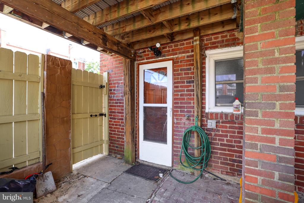 215 Jefferson St NW