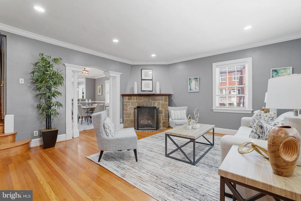 215 Jefferson St NW