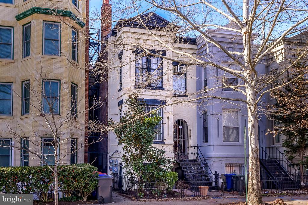 112 11th St NE