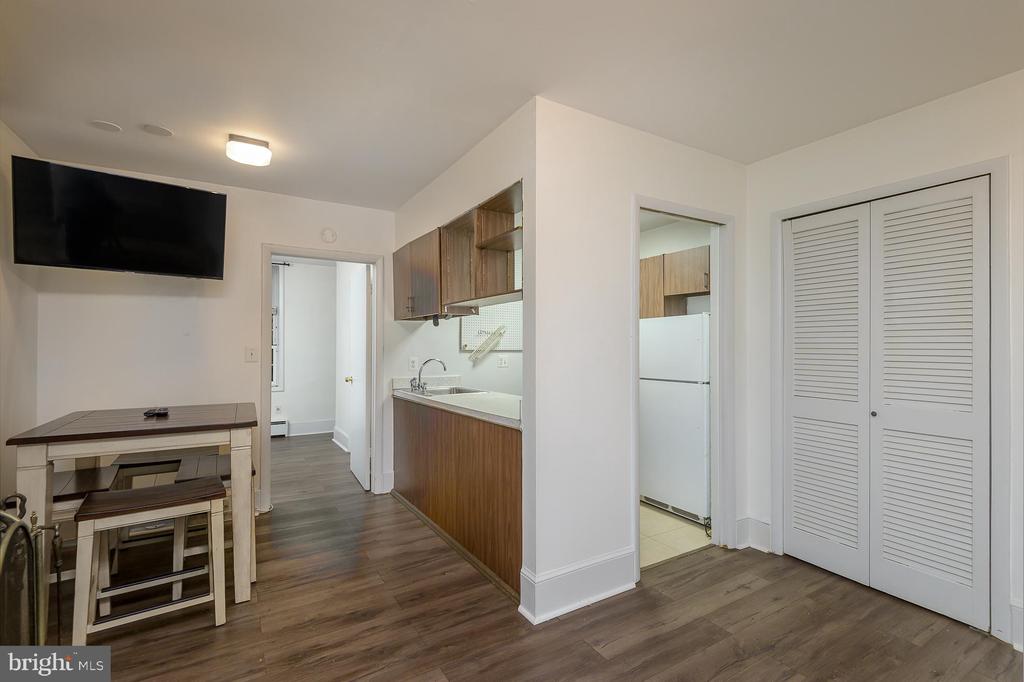 112 11th St NE