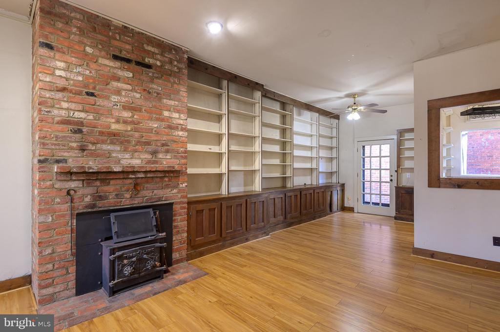 112 11th St NE