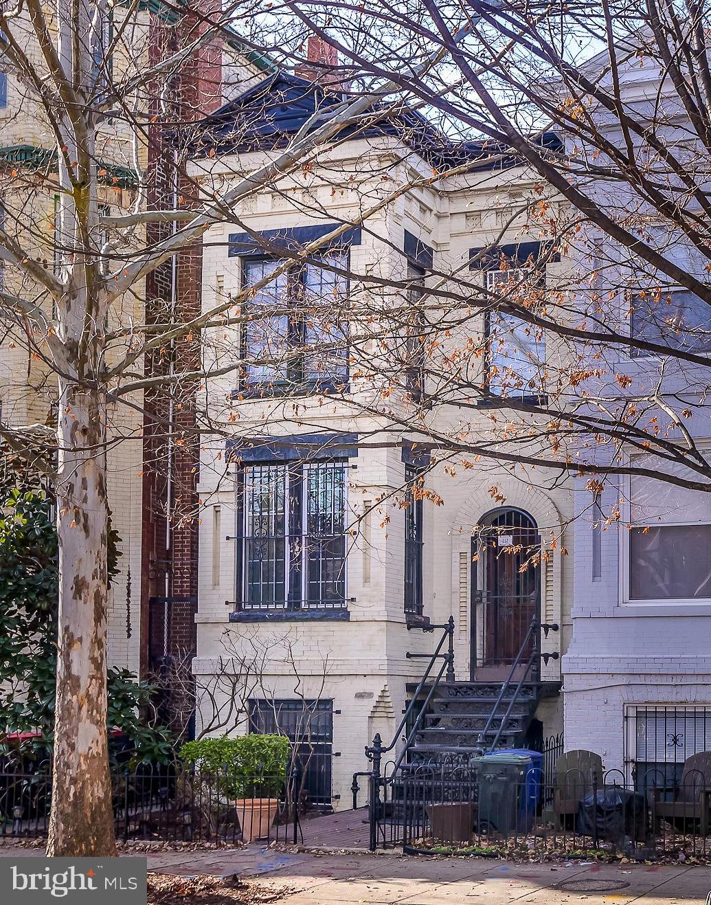 112 11th St NE