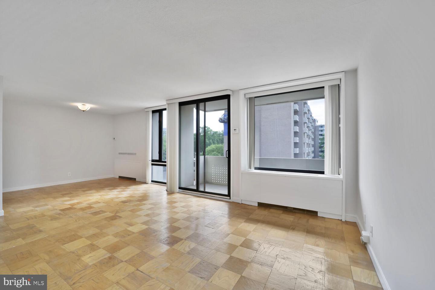 429 N St SW #S309