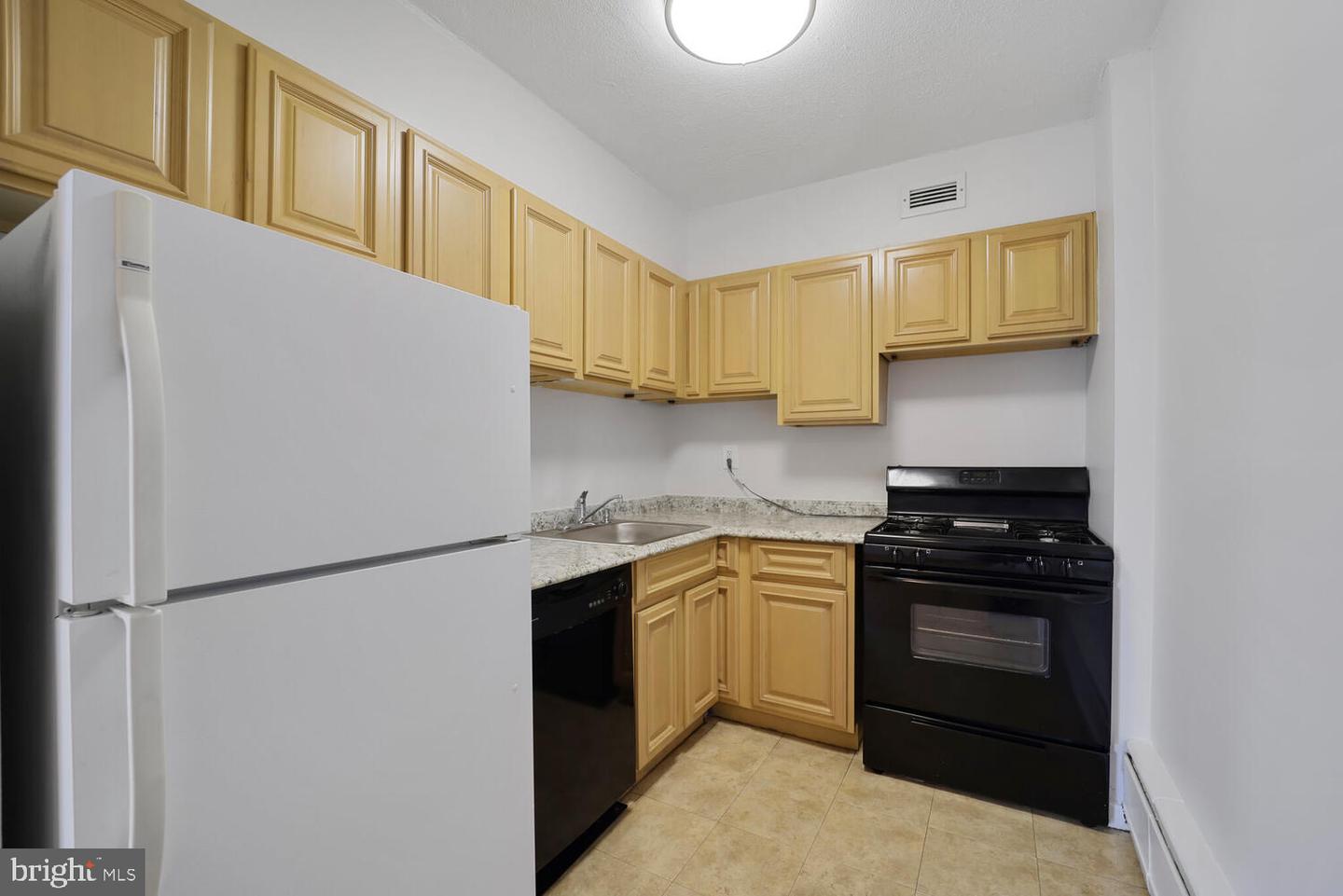 429 N St SW #S309