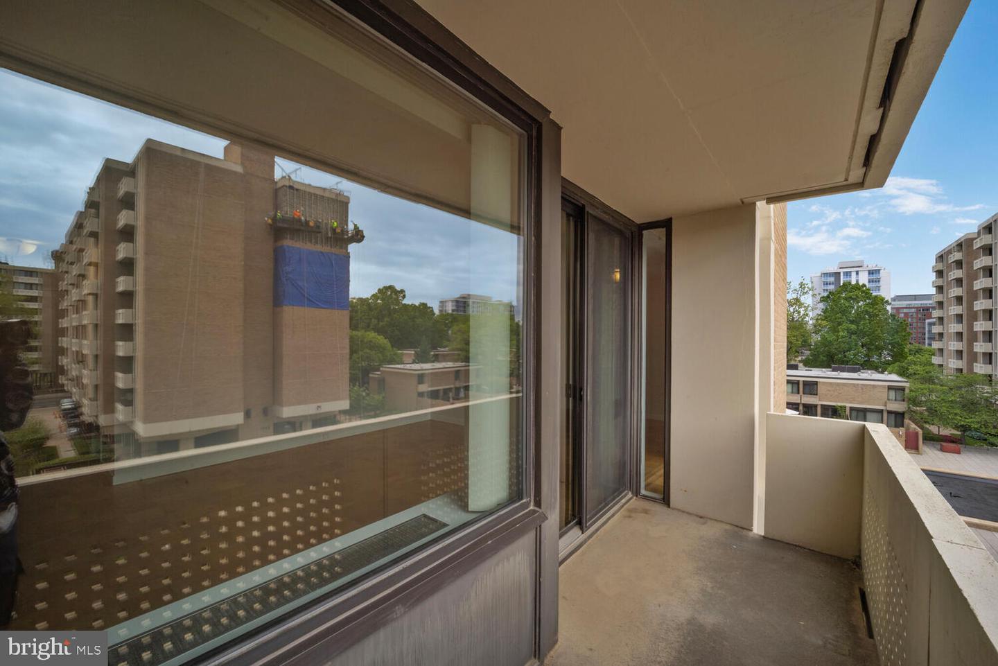 429 N St SW #S309