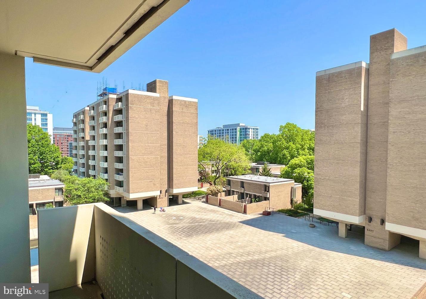 429 N St SW #S309