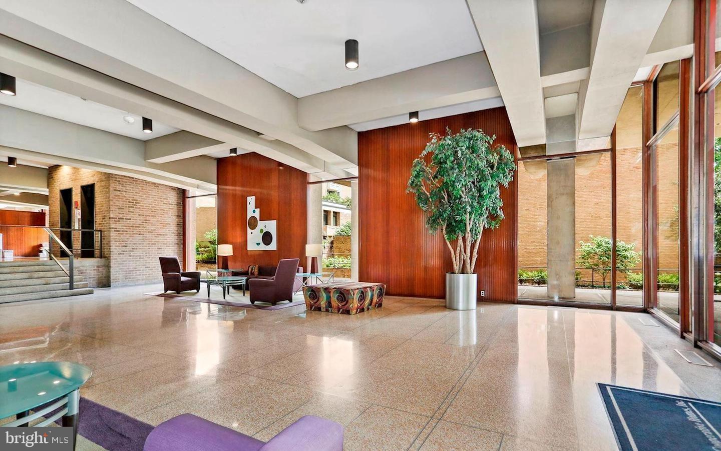 429 N St SW #S309