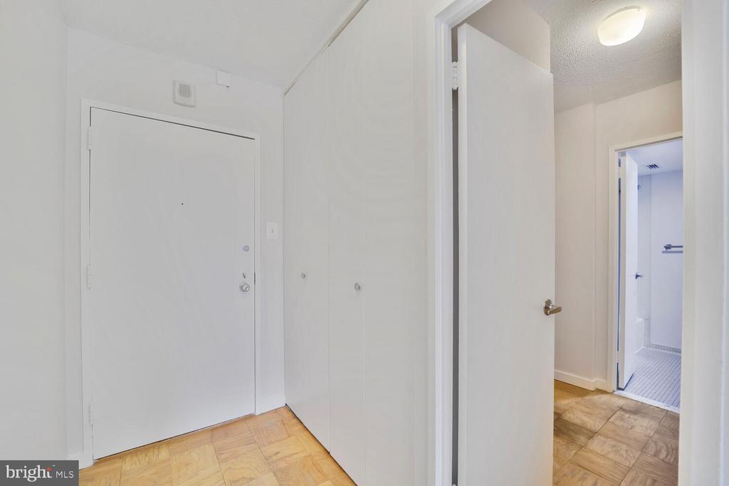 429 N St SW #S309