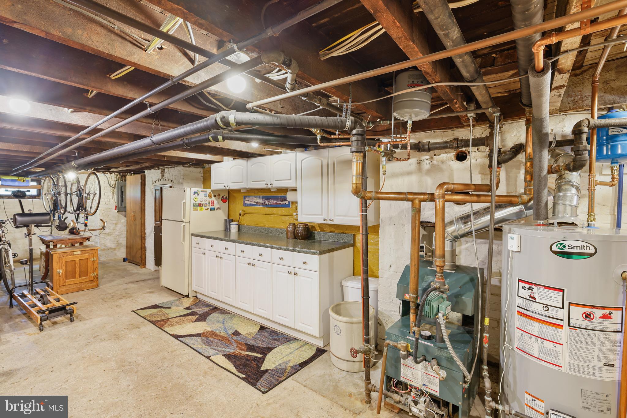 637 Constitution Ave NE