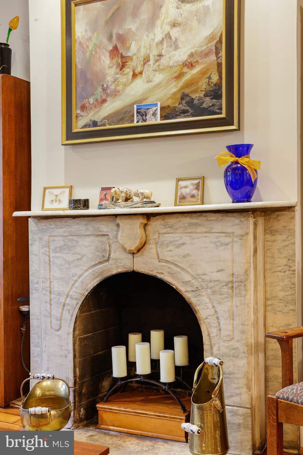 637 Constitution Ave NE