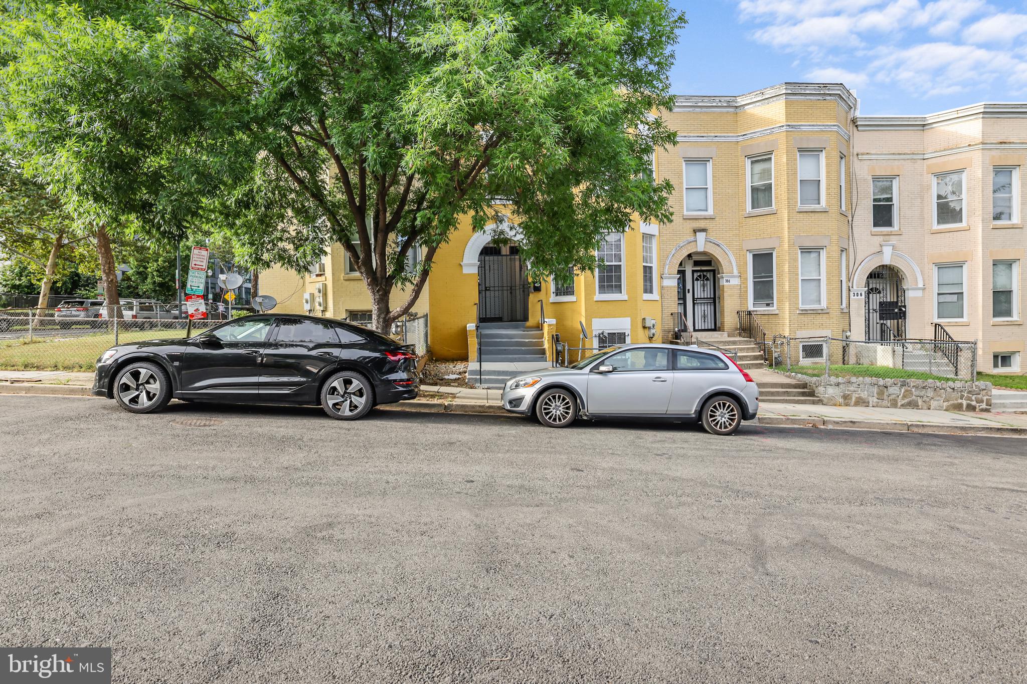 302 V STREET NE