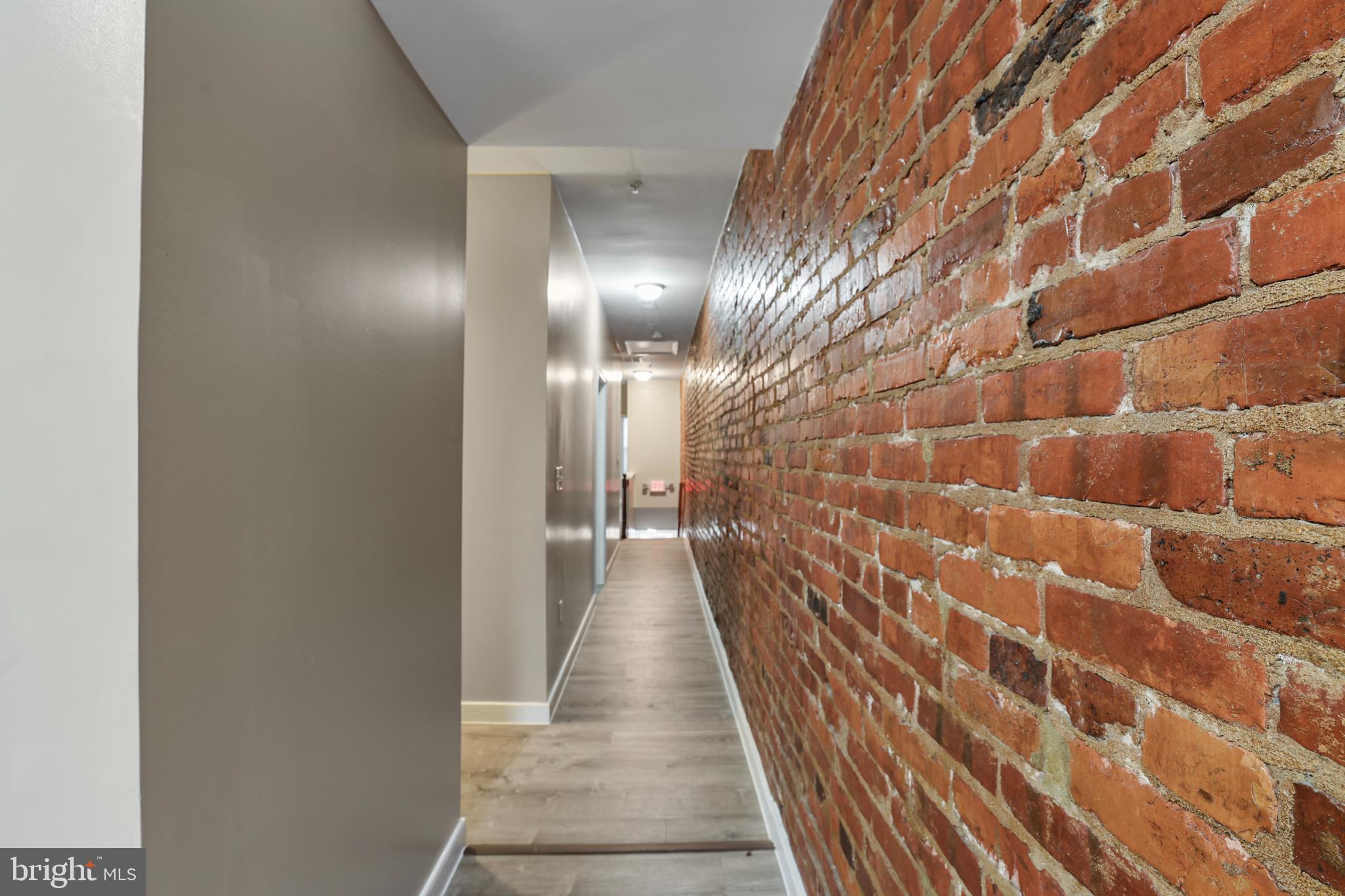 302 V STREET NE