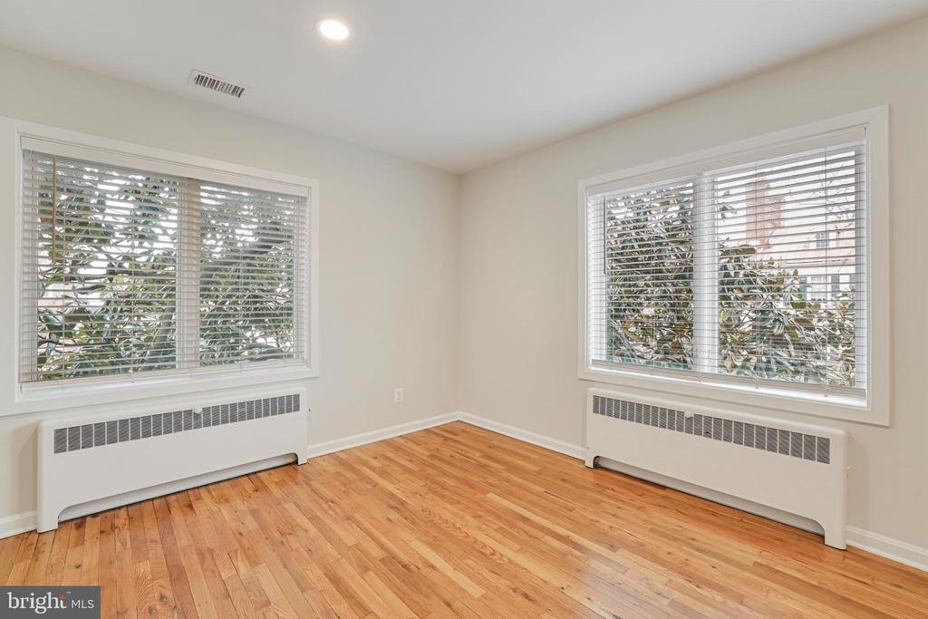 416 6TH STREET SE