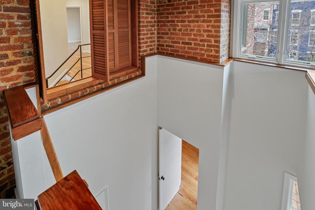 416 6TH STREET SE