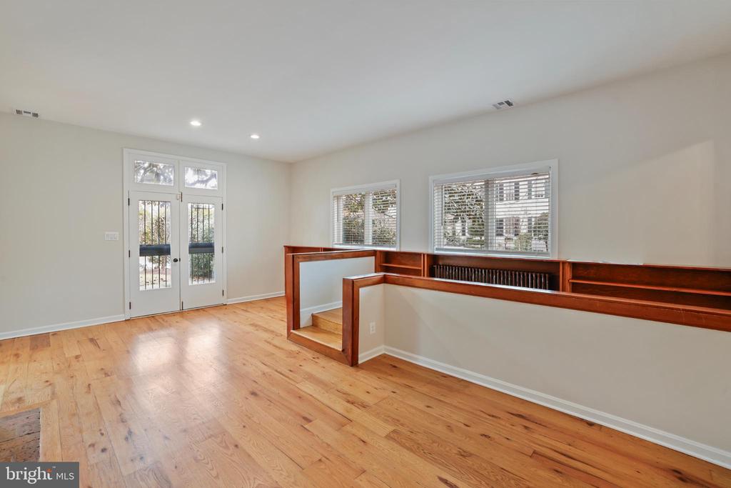 416 6TH STREET SE