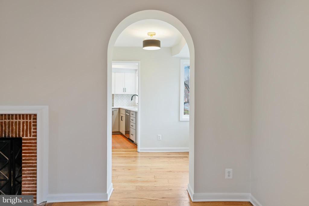416 6TH STREET SE