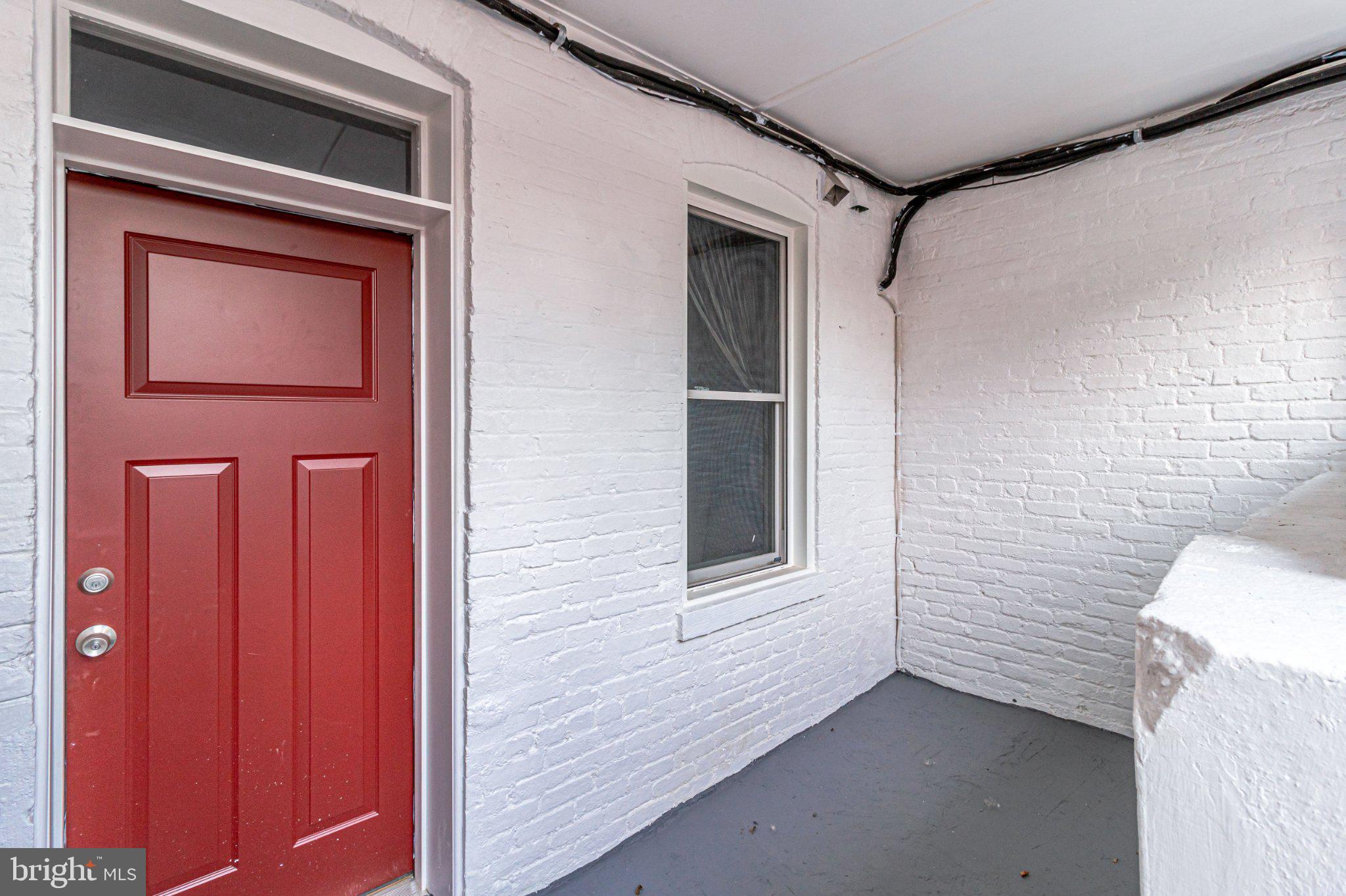 409 CONSTITUTION AVENUE NE