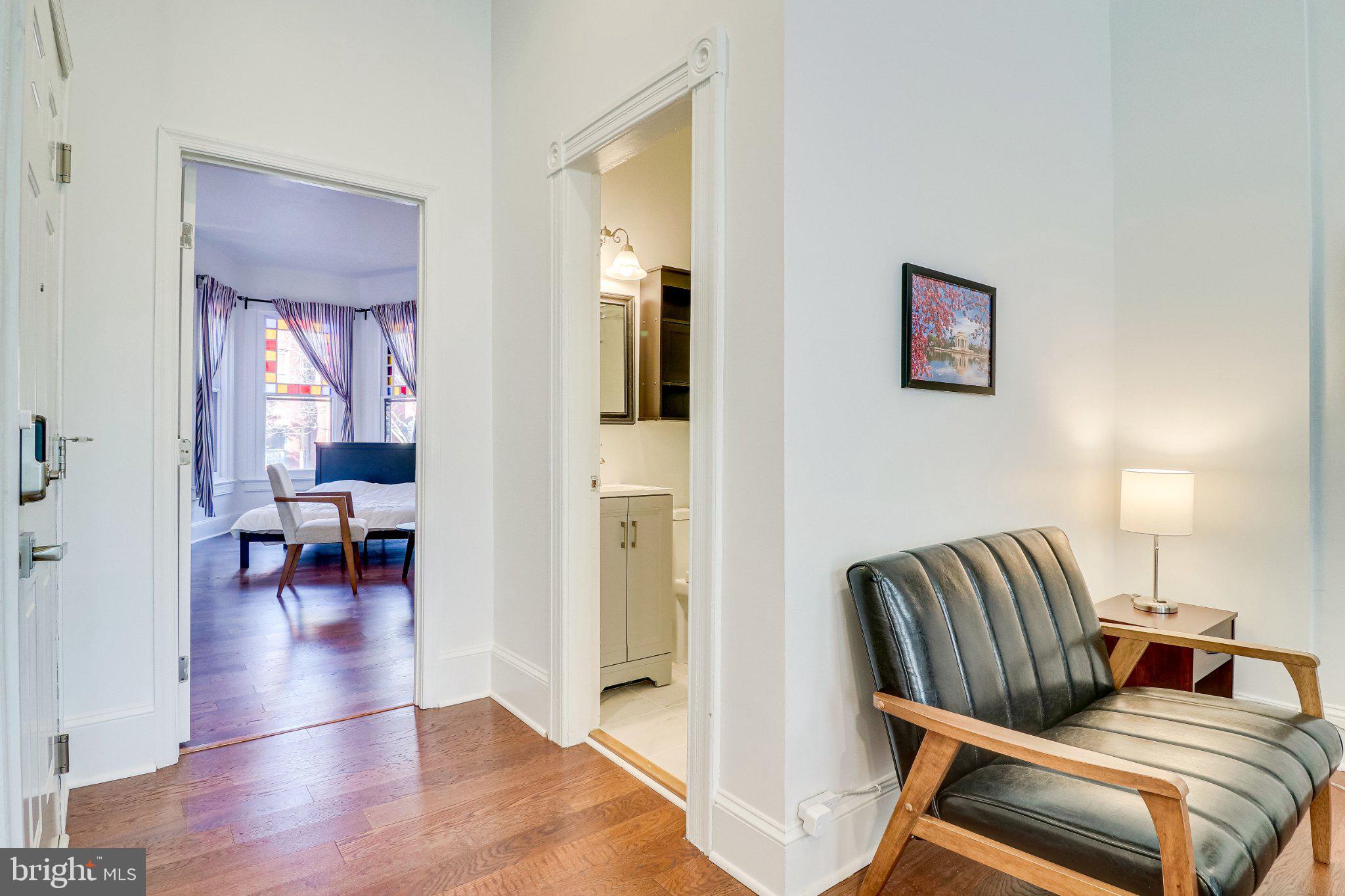 409 CONSTITUTION AVENUE NE