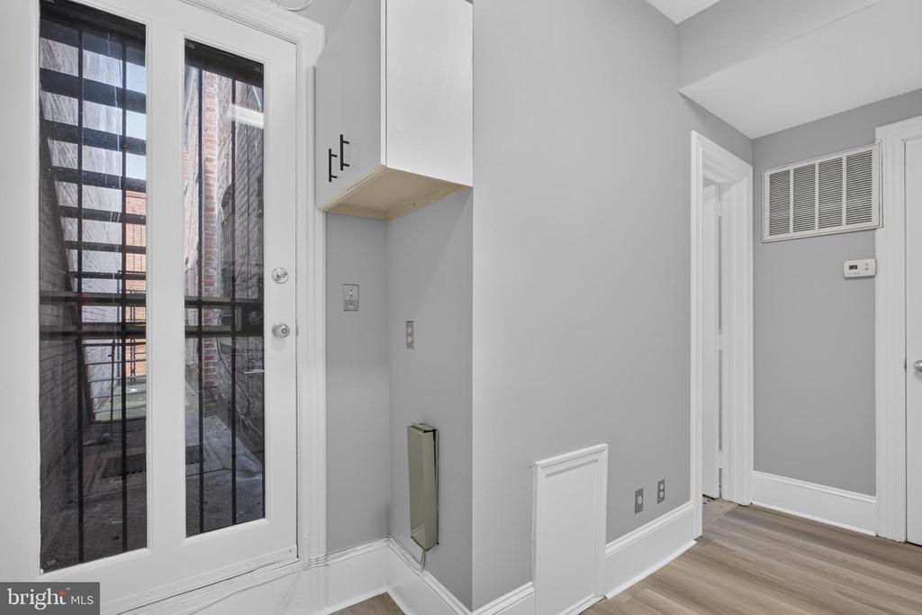 705 8TH STREET SE Unit: 200