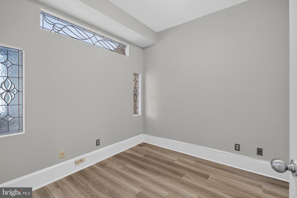 705 8TH STREET SE Unit: 200
