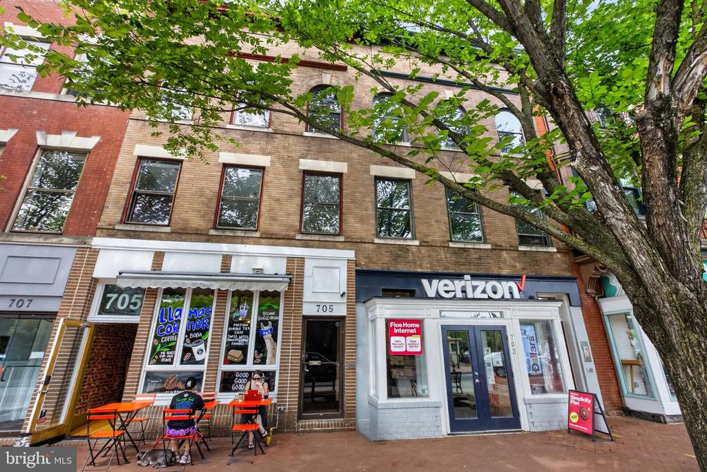 705 8TH STREET SE Unit: 400