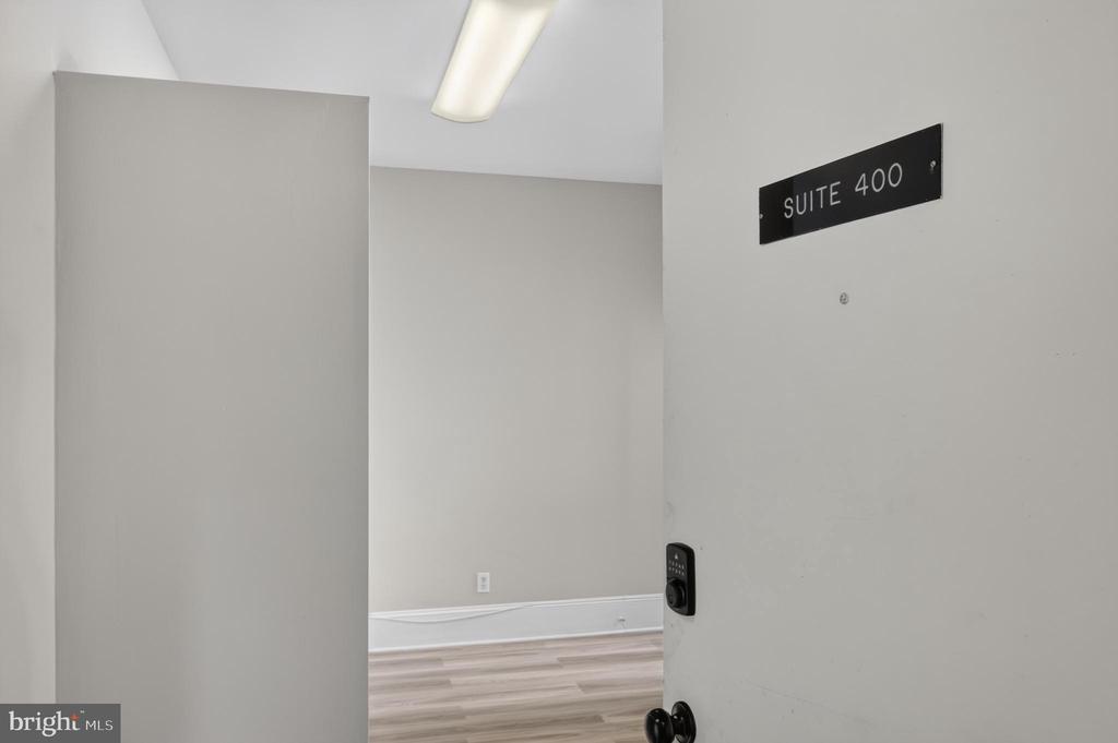 705 8TH STREET SE Unit: 400