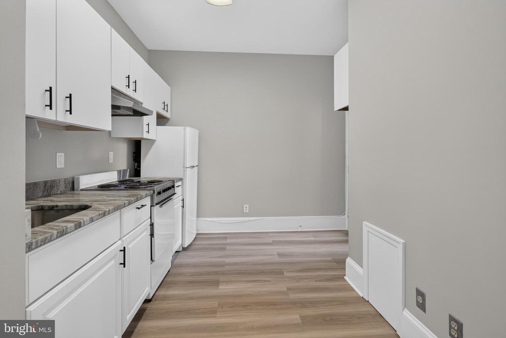 705 8TH STREET SE Unit: 400