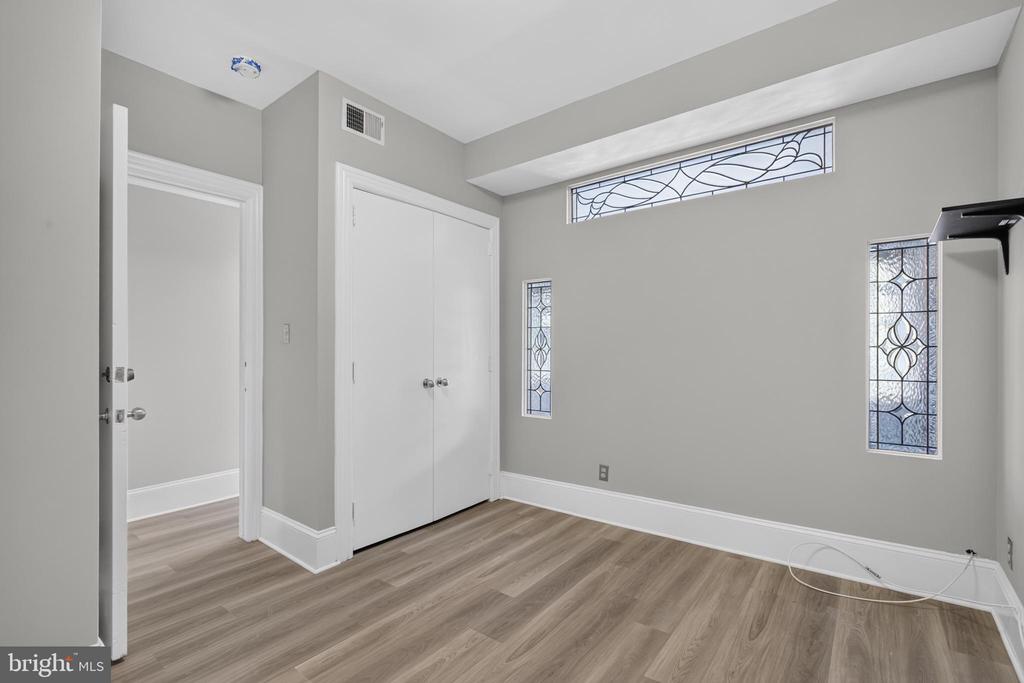 705 8TH STREET SE Unit: 400