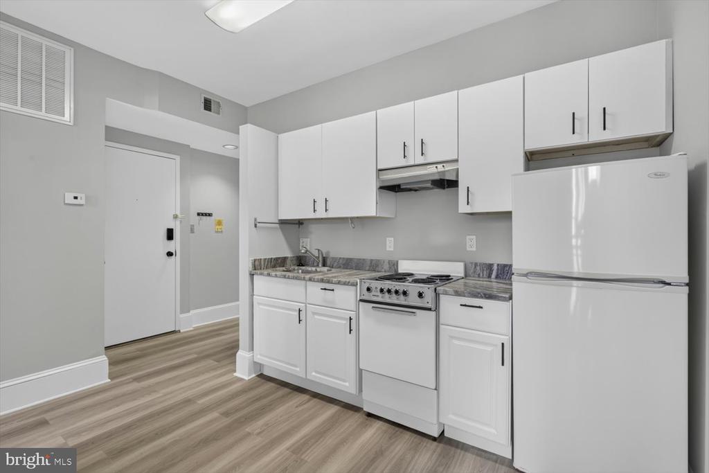 705 8TH STREET SE Unit: 100