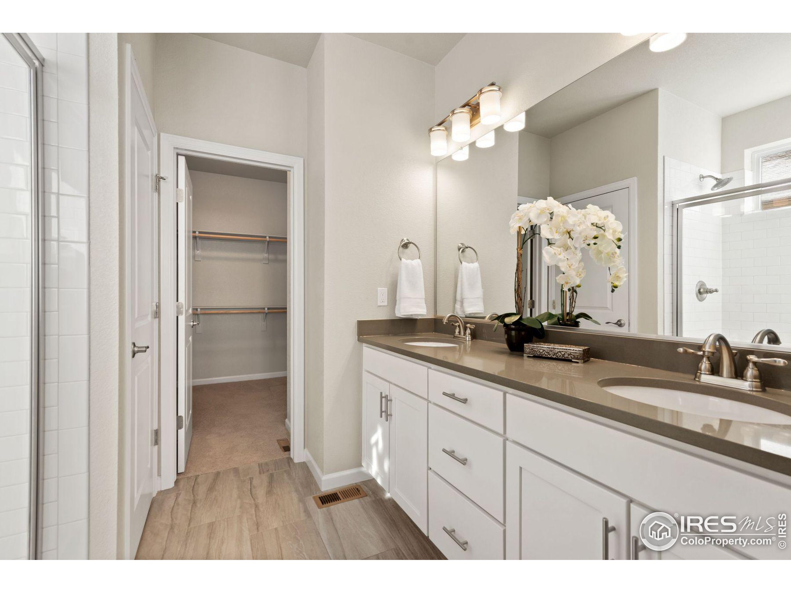 576 Grand Market Ave