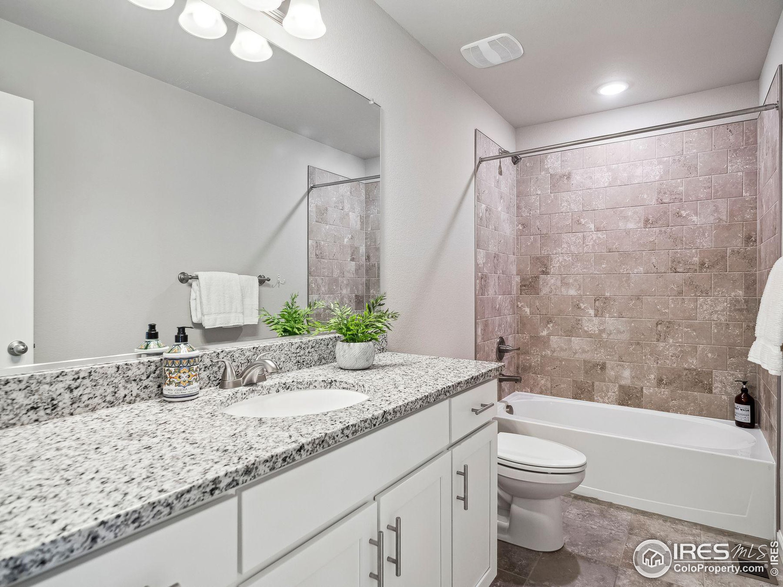 2736 Cooperland Blvd