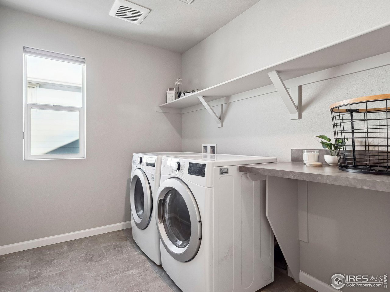 2736 Cooperland Blvd