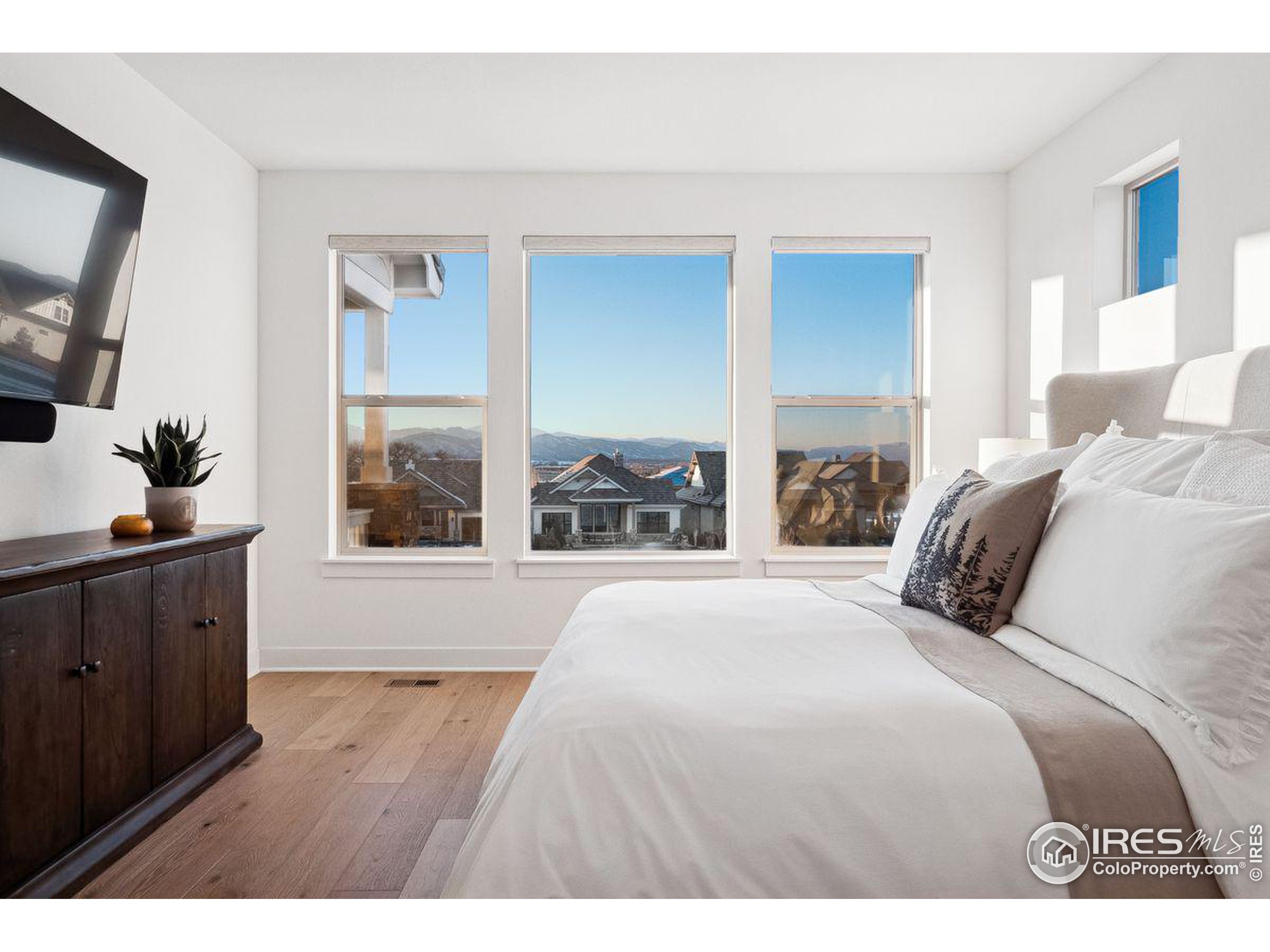 3279 Heron Lakes Pkwy