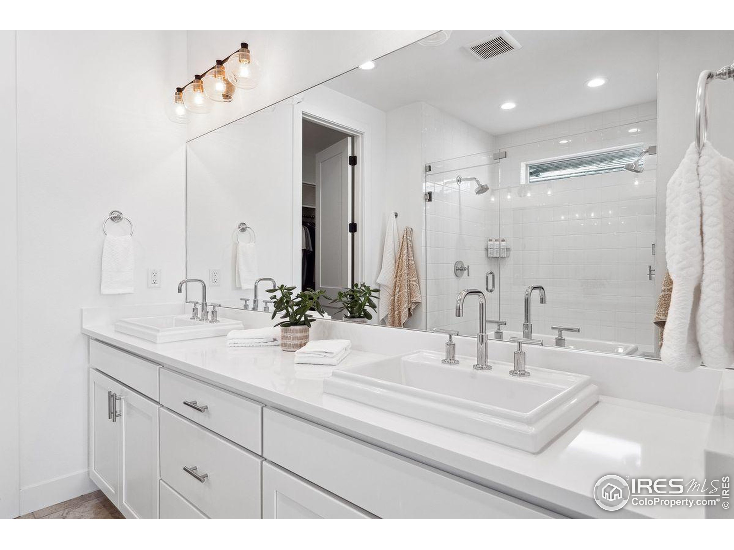 3279 Heron Lakes Pkwy