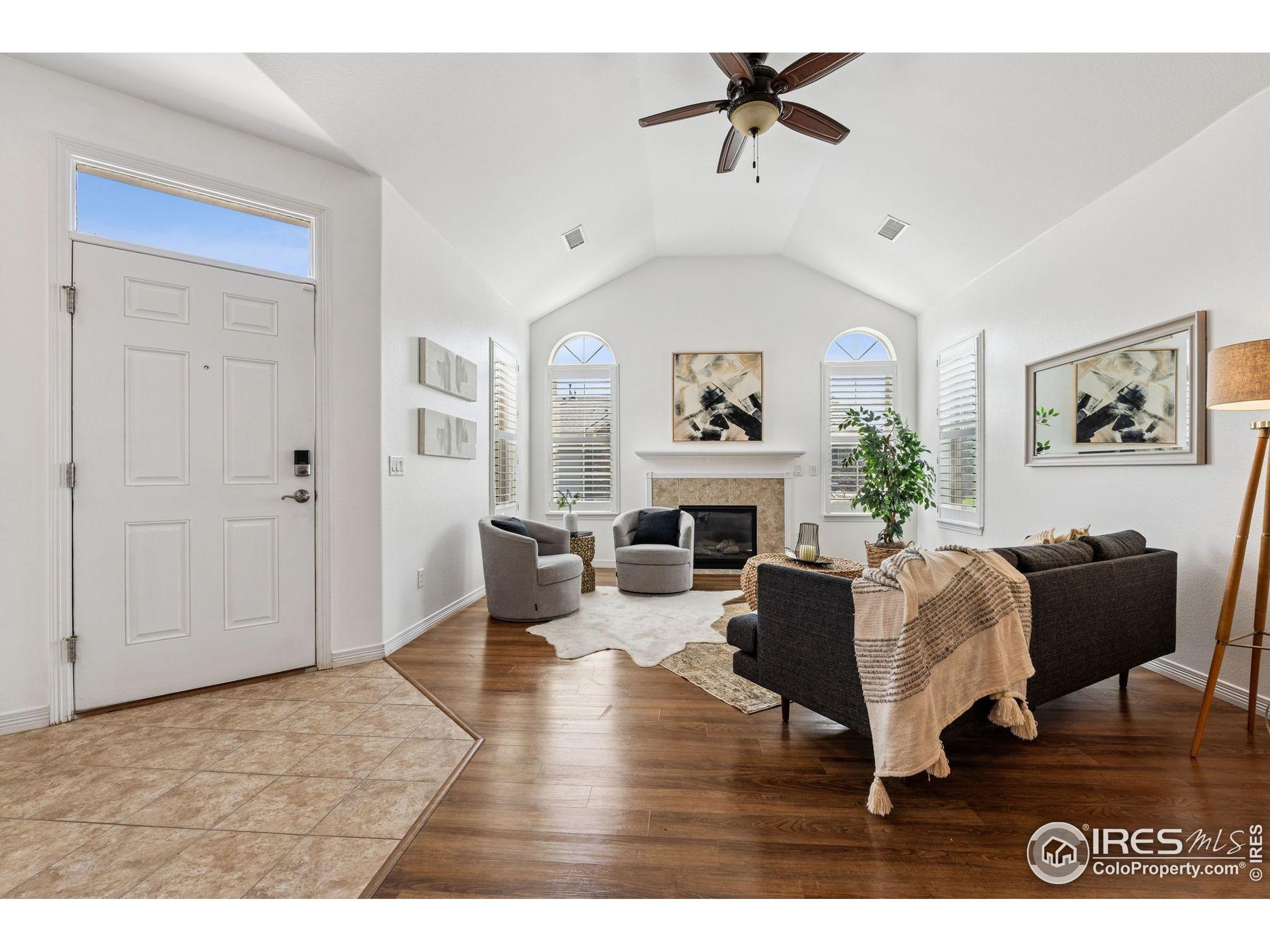 2395 Santa Fe Dr C