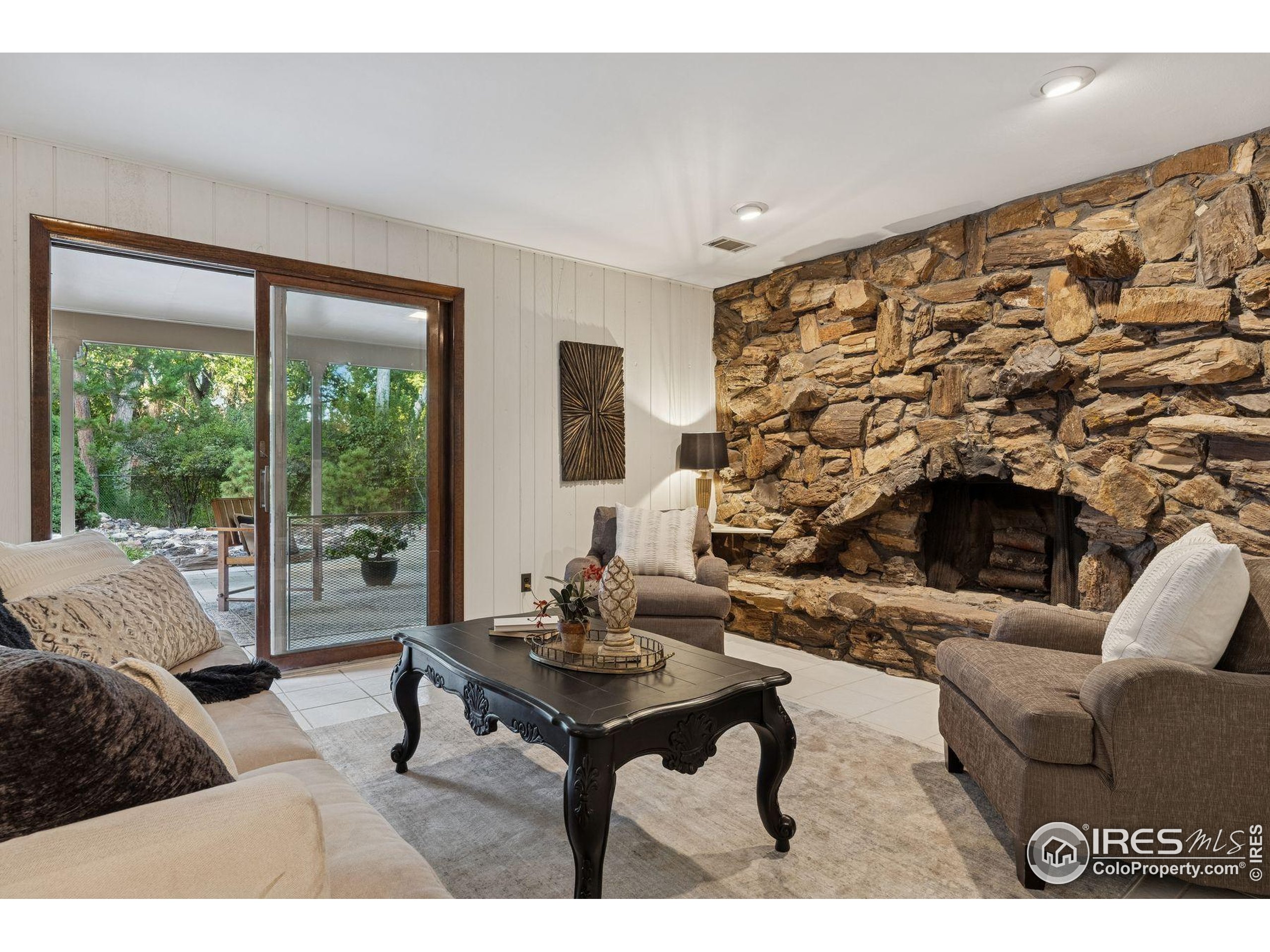 1612 Windsor Ct