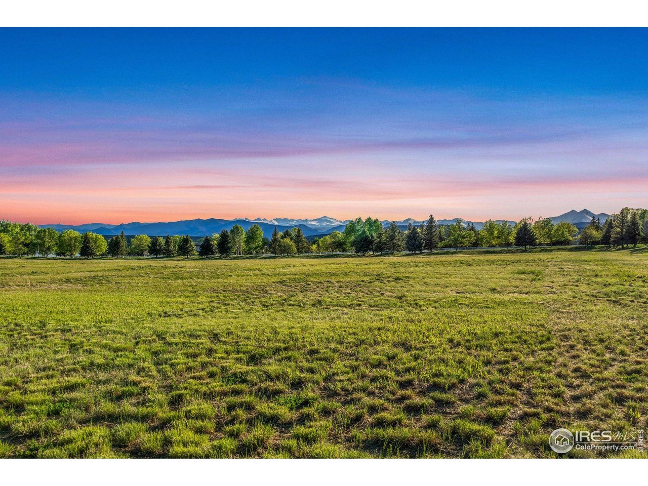 9715 Meadow Ridge Ln