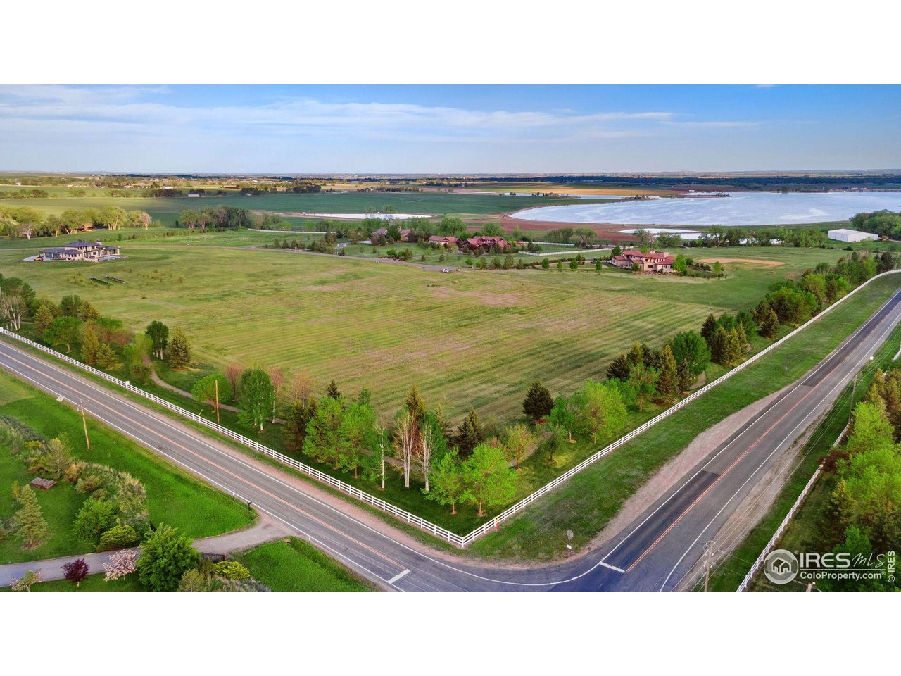 9715 Meadow Ridge Ln