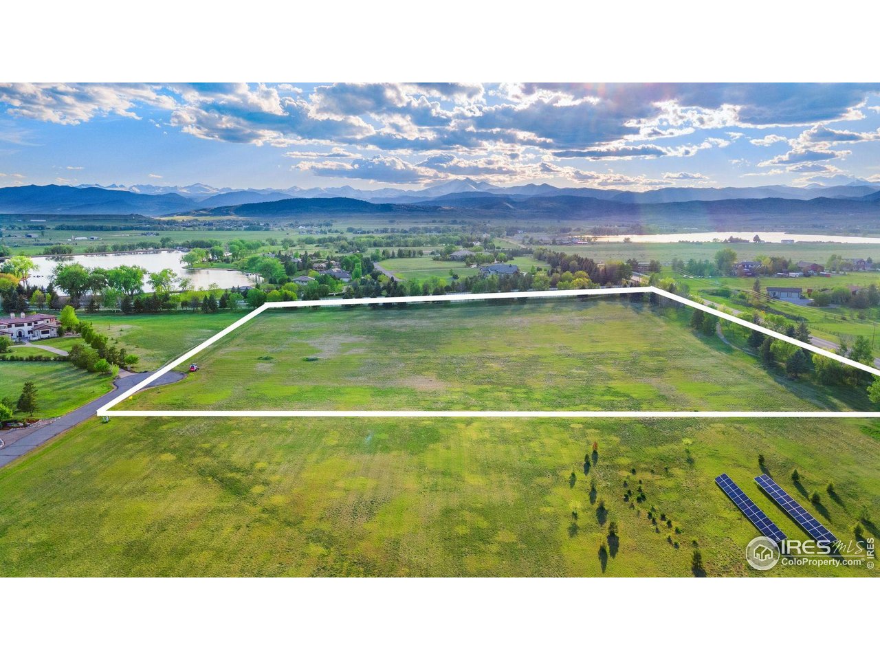 9715 Meadow Ridge Ln