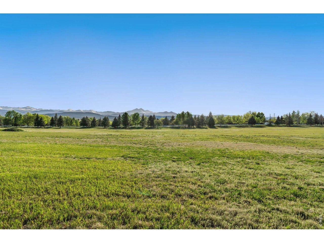 9715 Meadow Ridge Ln