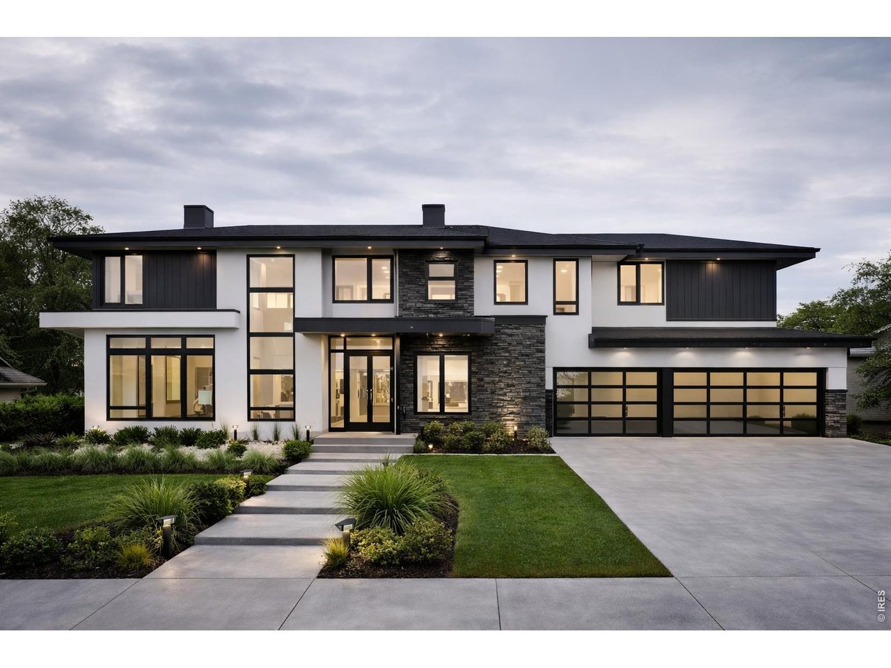 9715 Meadow Ridge Ln