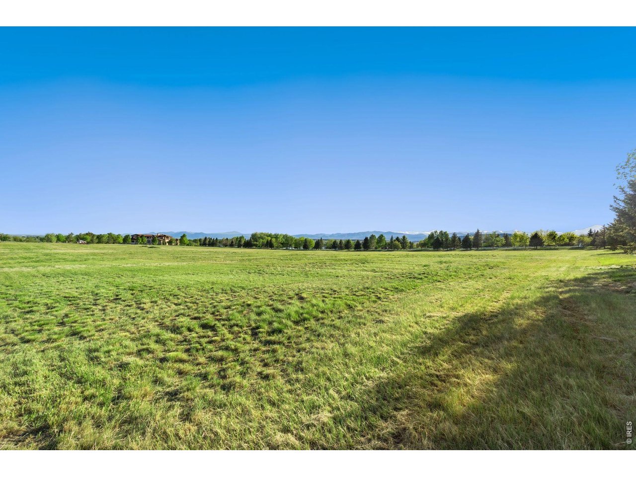 9715 Meadow Ridge Ln