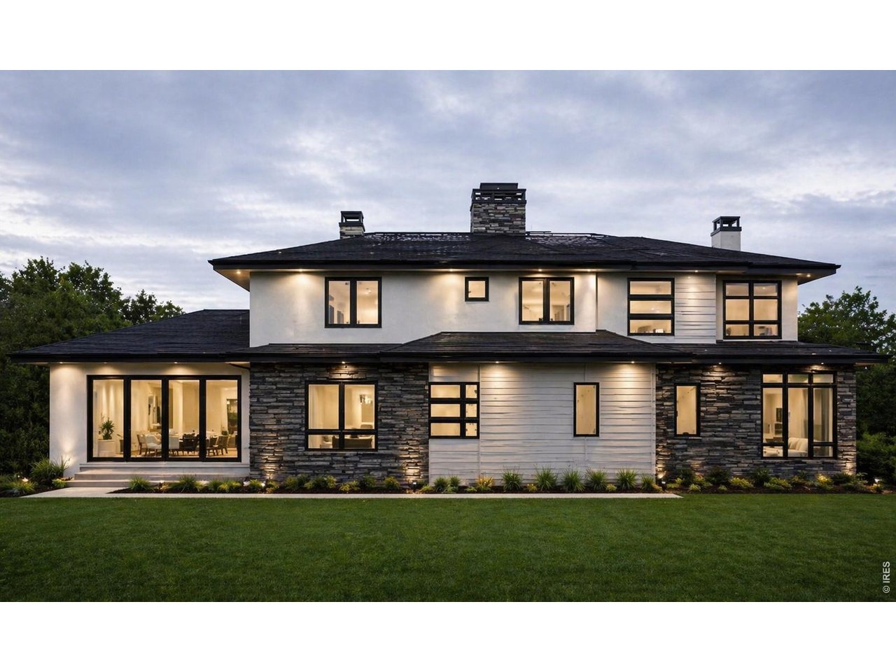 9715 Meadow Ridge Ln