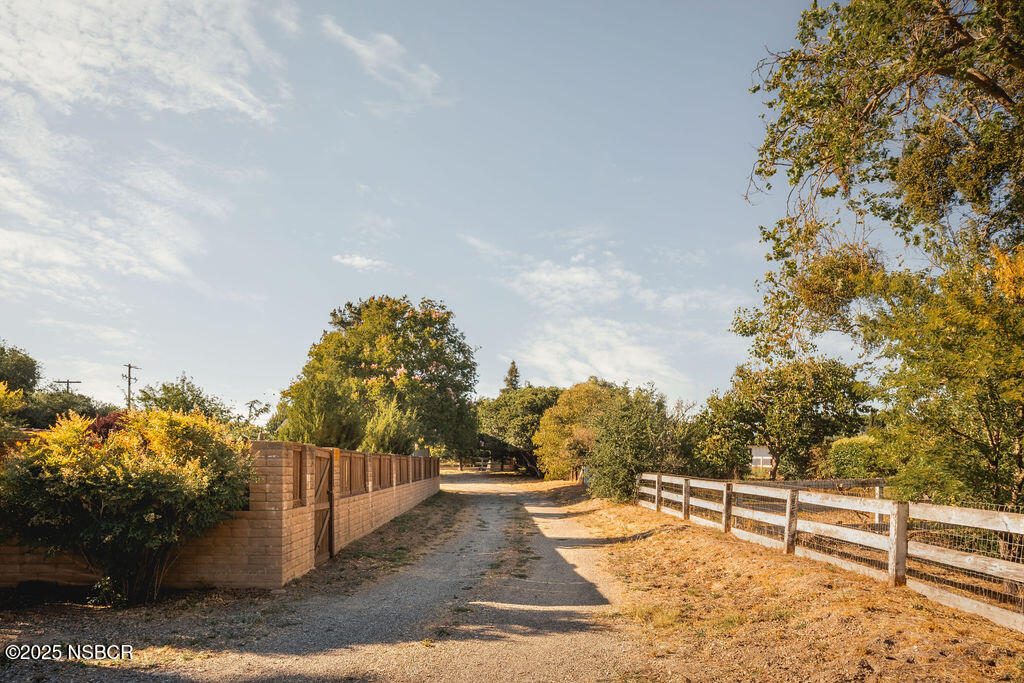 3041 Fairlea Road