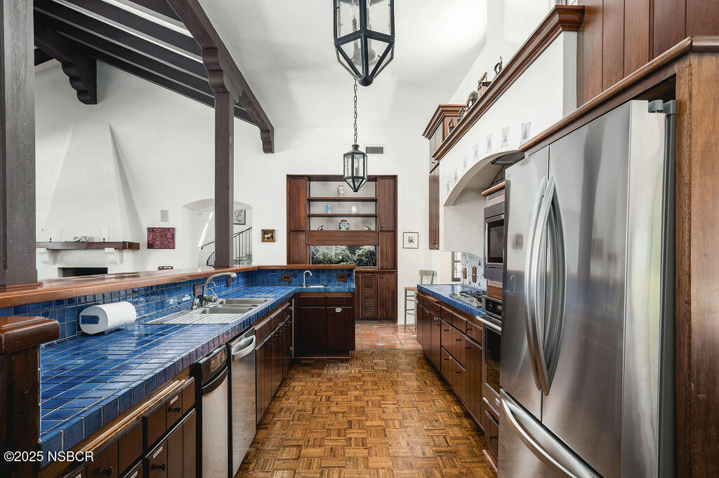 1486/1464 Rolling Hills Road